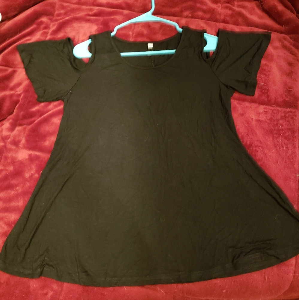Cold sholder top